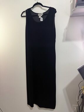 Sheri Martin Black Velvet Sleeveless Maxi Dress